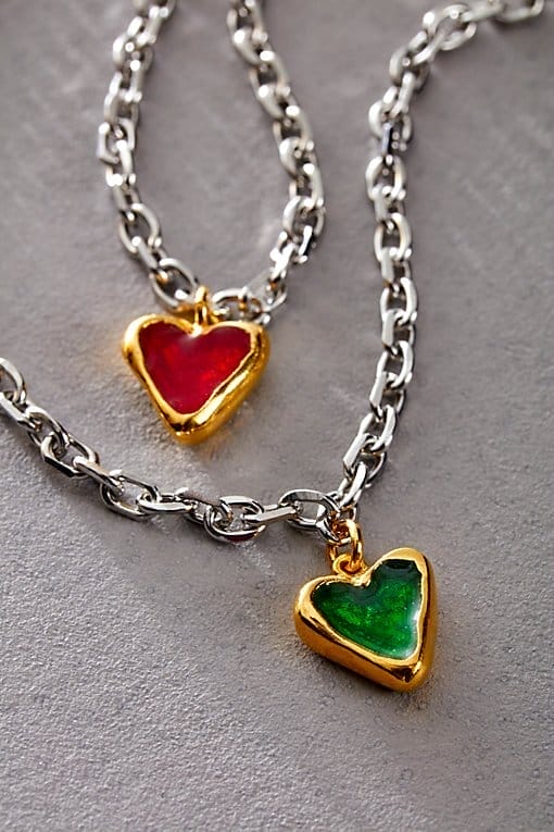 10 Decoart Amore Amore Necklace