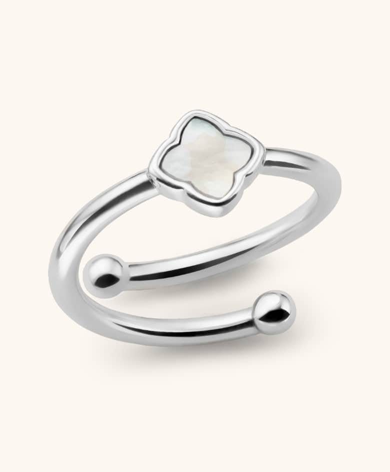 Pearl Clover Ring