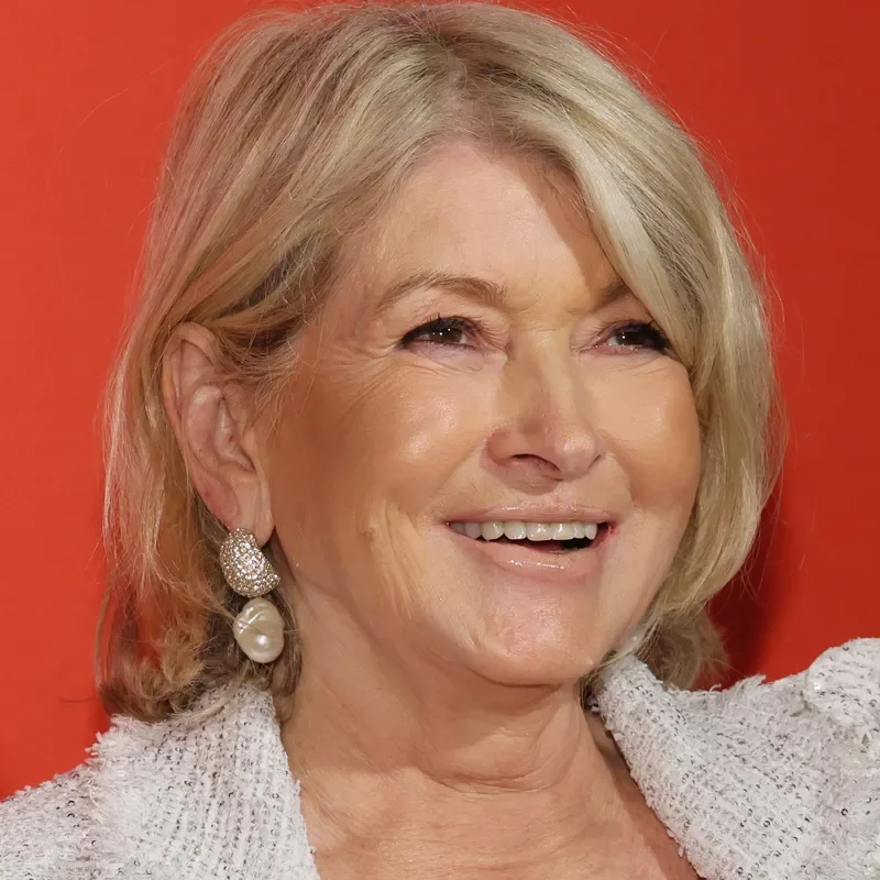 Martha Stewart Put All Her Non-Invasive Cosmetic Procedures On the Record