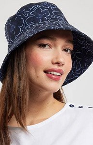 Chapeau de pluie fleuri