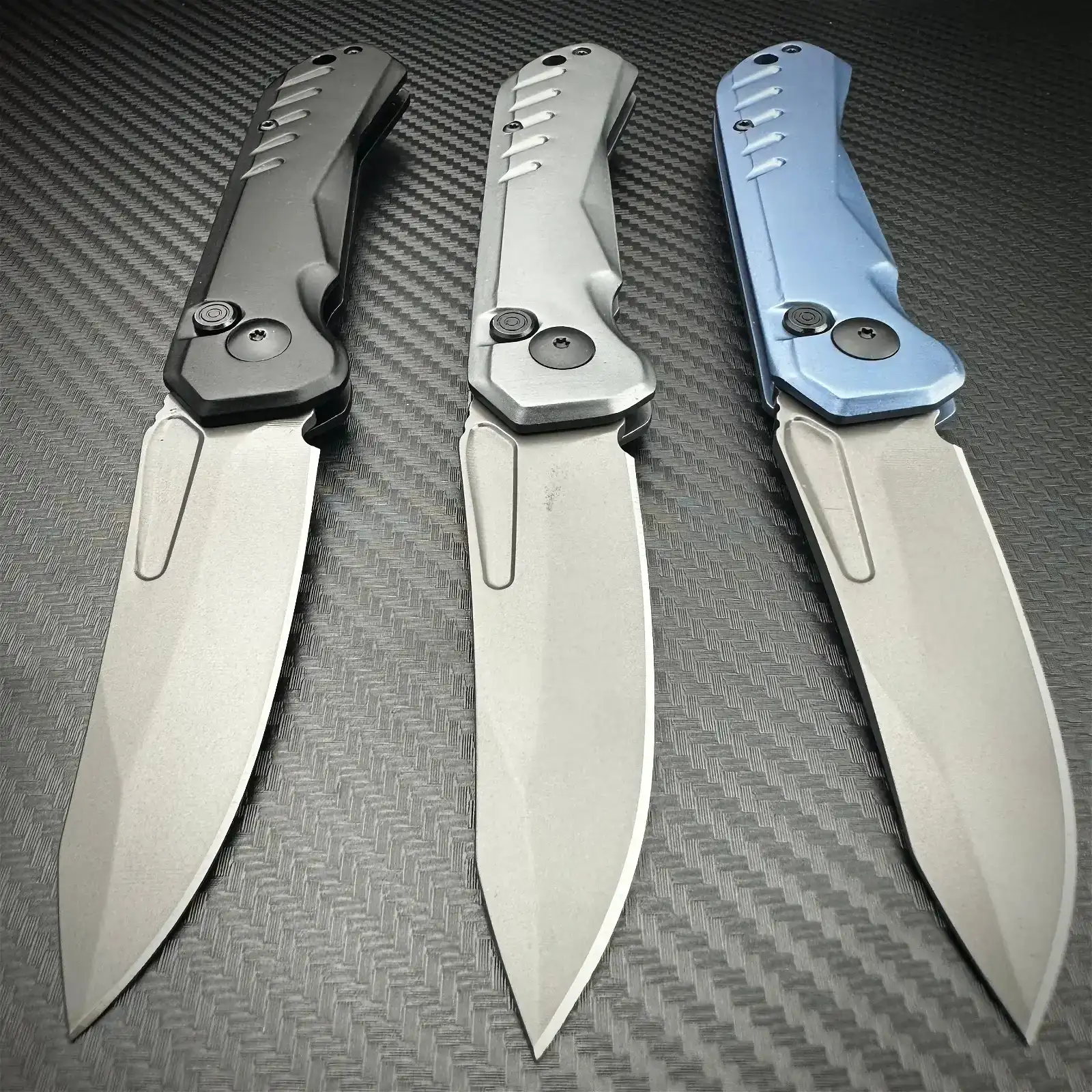 Image of Striker Auto Switchblade Knives