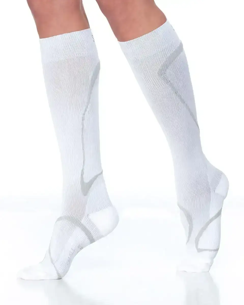 Image of Sigvaris Men's & Women's Traverse Athletic Socks 20-30mmHg - 412C