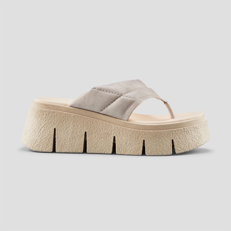 Abba Luxmotion Leather thong Wedge Sandal in Oatmeal