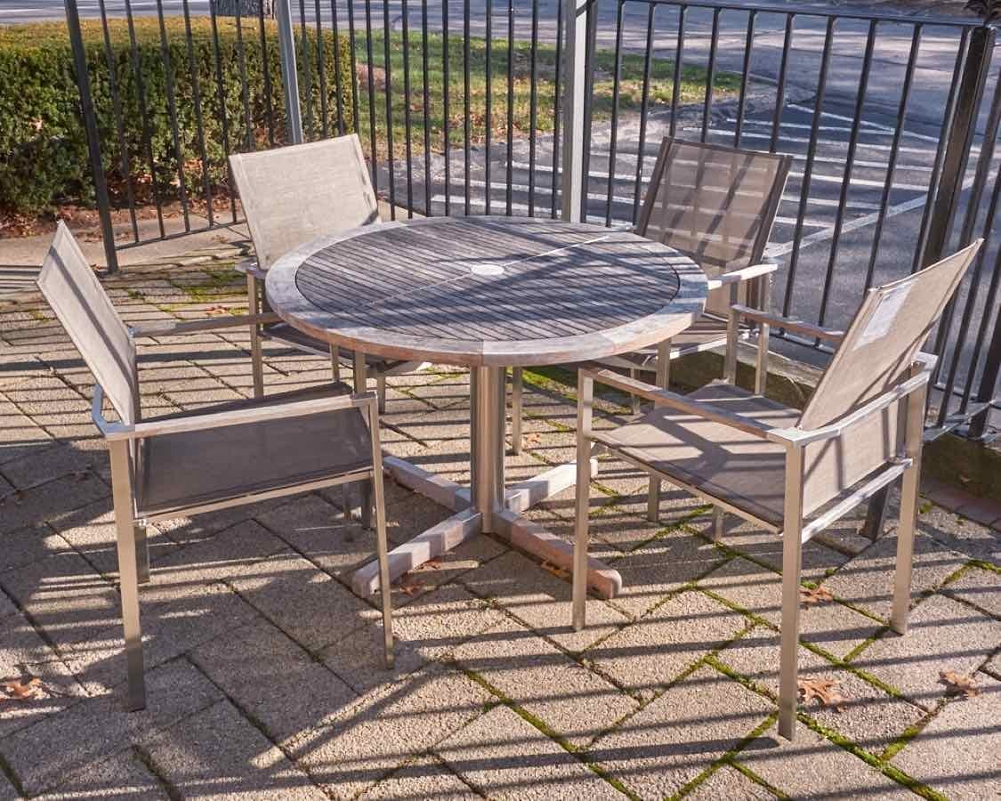 Barlow Tyrie Outdoor Dining Set 