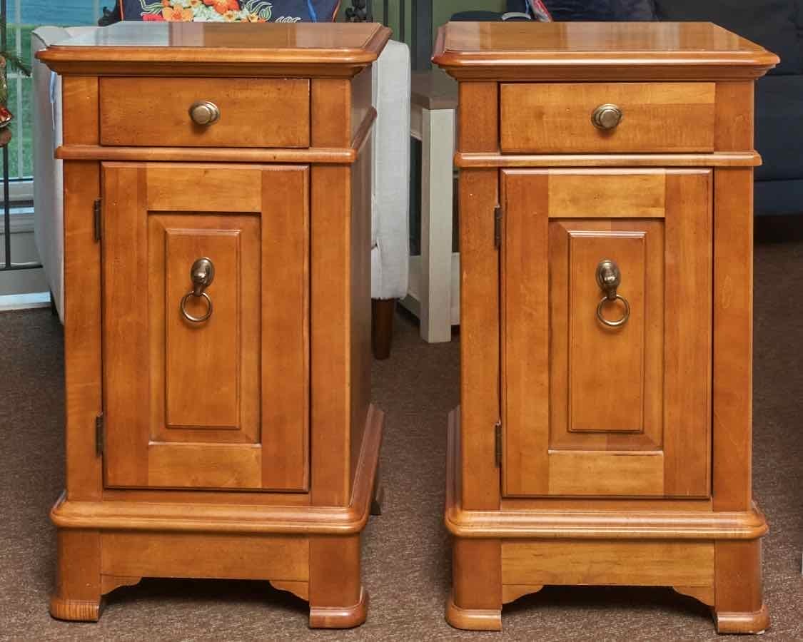  Pair Of American Drew Maple Bed Side Chests 