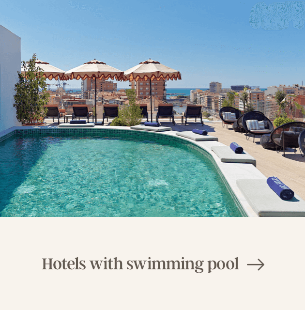 Hotels with swimming pool