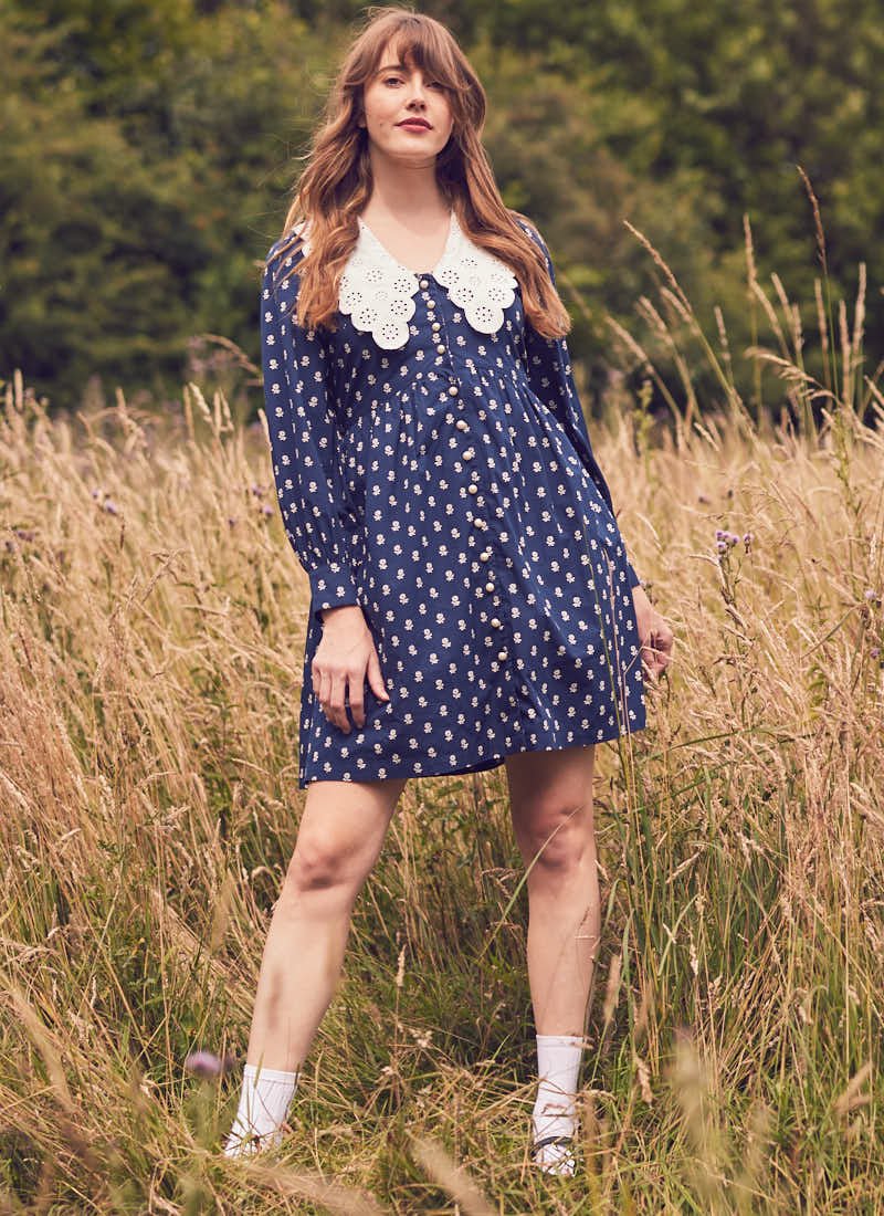 Laura Ashley X Joanie - Ffion Daisy Print Contrast Collar Button-Down Mini Dress