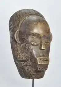 African Art Large decorative wooden Mputu ou Luluwa Bena Lulua Mask Congo Drc