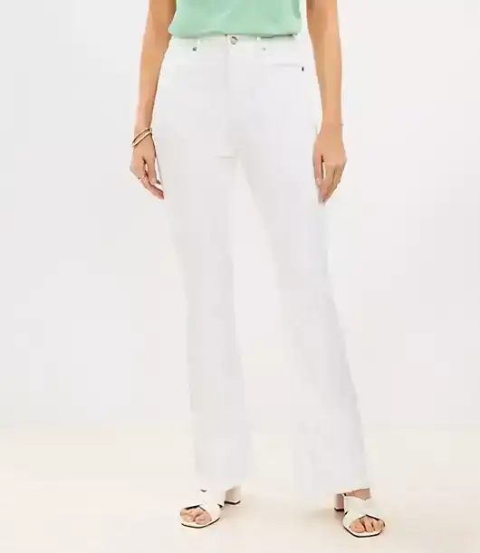 Petite Curvy Frayed High Rise Slim Flare Jeans in White