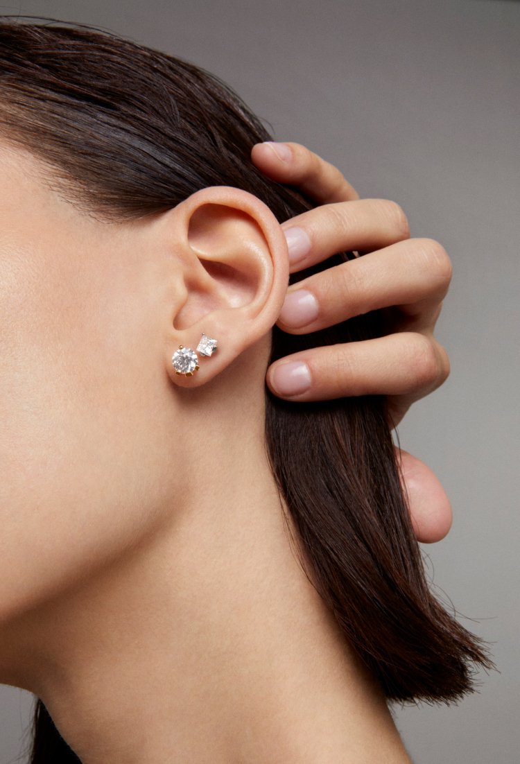 Pandora Lab-Grown Diamond earrings