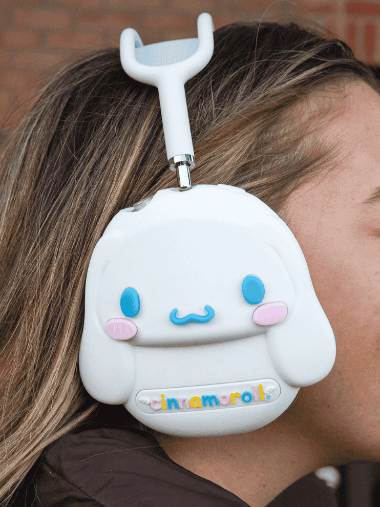 Lifestyle image of Cinnamoroll x Sonix AirPod Max Cover