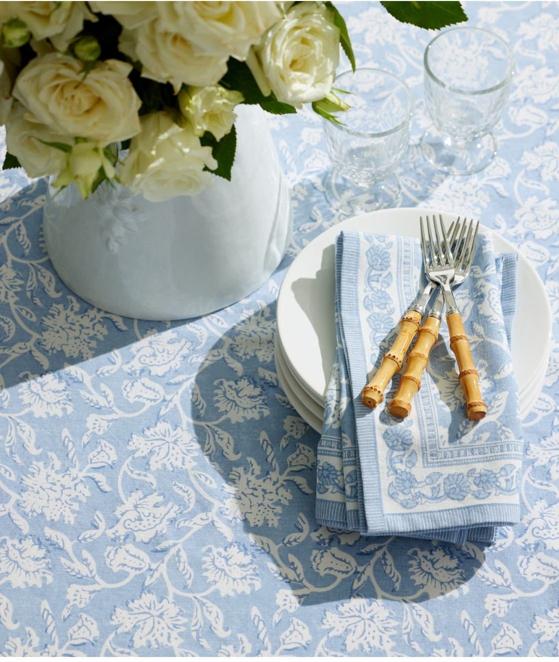 Sintra Tablecloth & Napkin Set