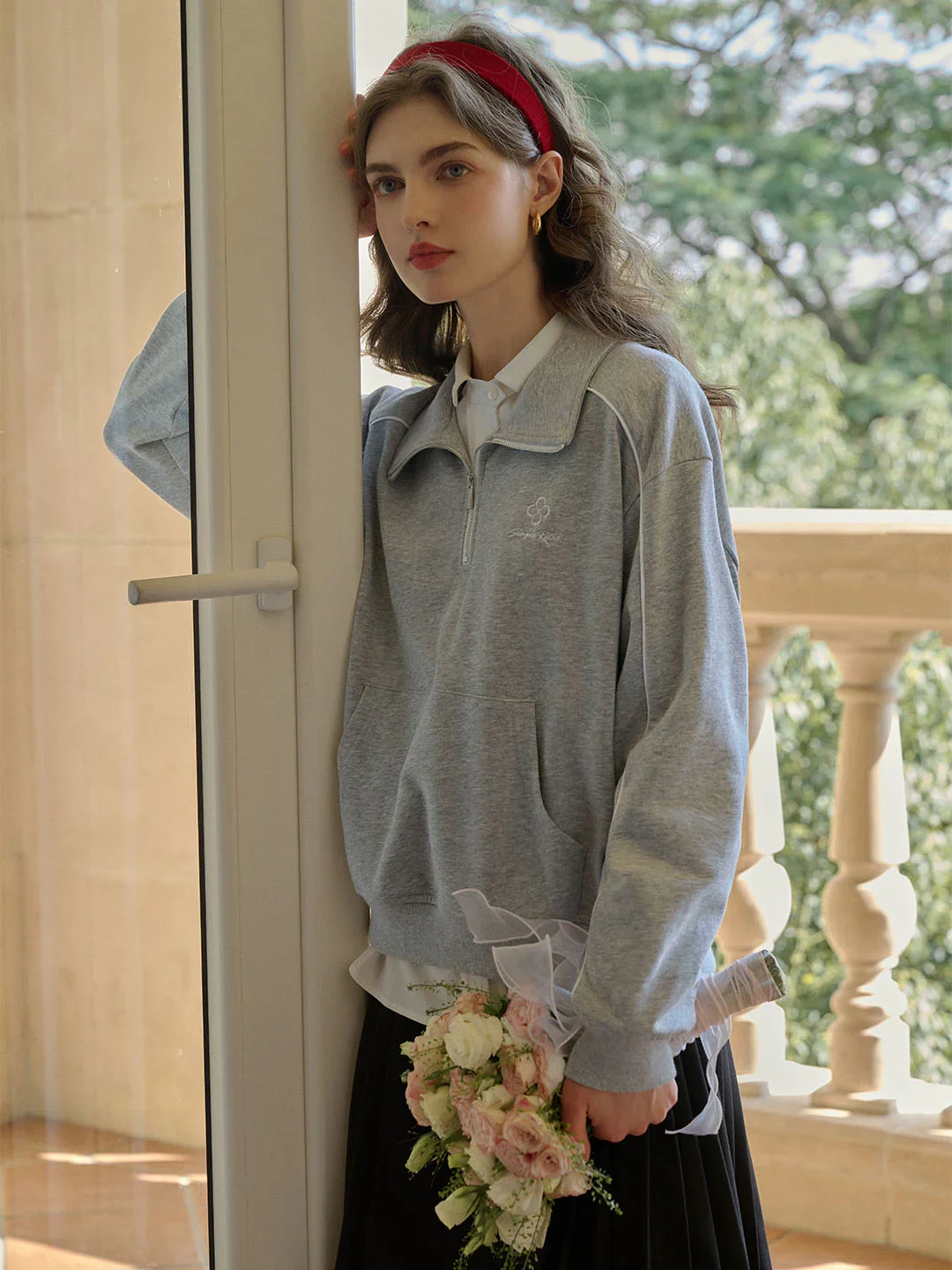 Noelle Exclusive Logo Embroidered Lapel Sweatshirt