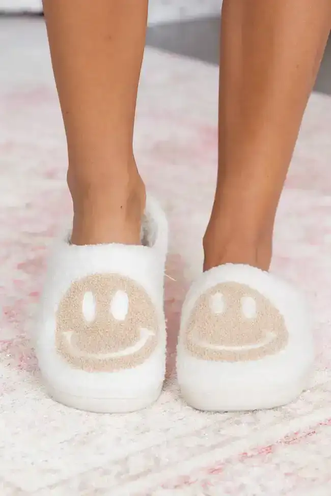 Image of Tan and White Smiley Slippers