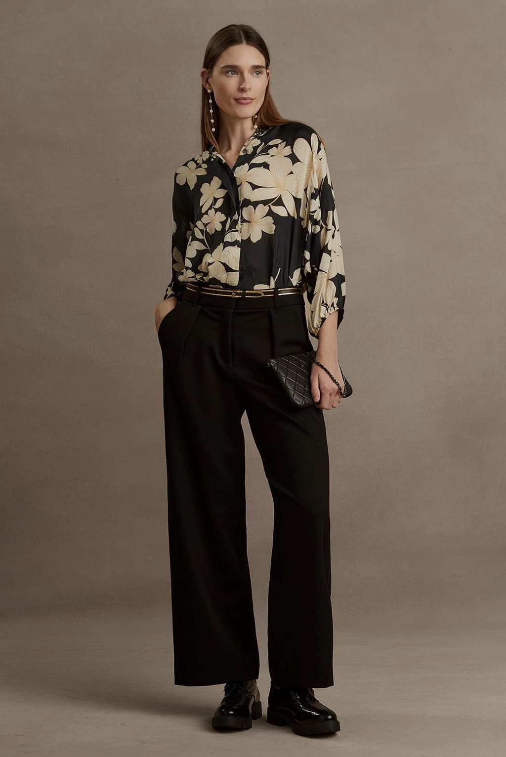 Model wearing the Destina Top with the Leona Pant