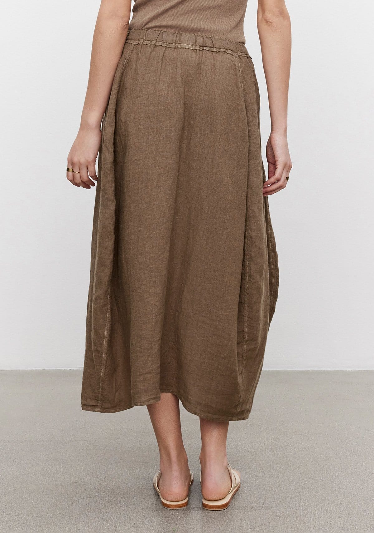 Model wearing the Fae Linen Skirt