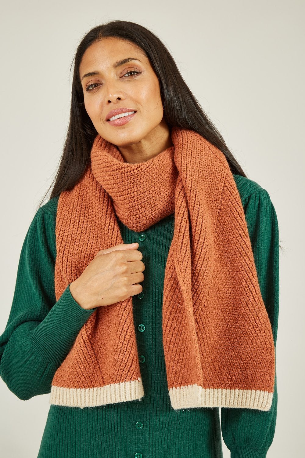 Image of Yumi Brown Knitted Scarf